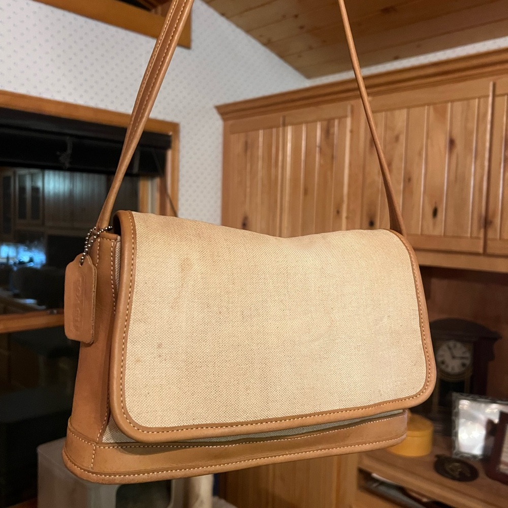 Coach vintage 1999 Tan and Cream Shoulder Bag
